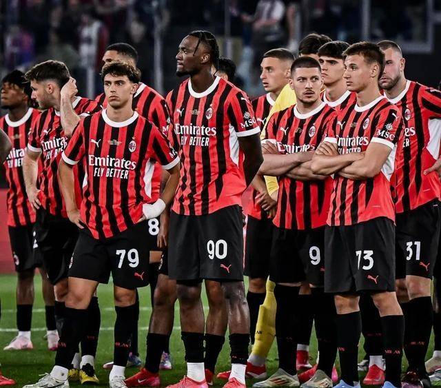 关键时刻AC米兰战术微调——欧冠节点到来；球迷炸锅；赛季目标并未改变的简单介绍-开云真人